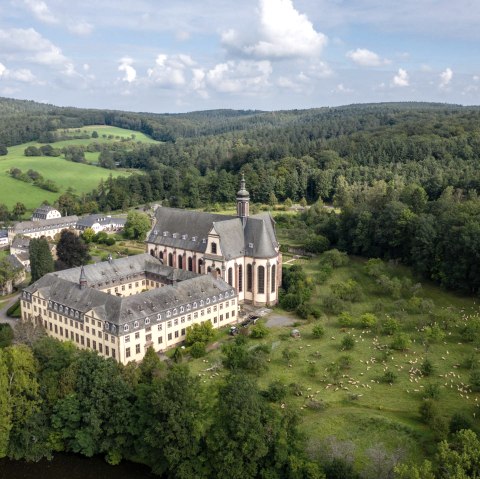 Kloster Himmerod auf der Oberkail-Himmeord-Schleife, © Thomas Urbany; Naturpark Südeifel Kloster Himmerod auf der Oberkail-Himmeord-Schleife, © Thomas Urbany; Naturpark Südeifel