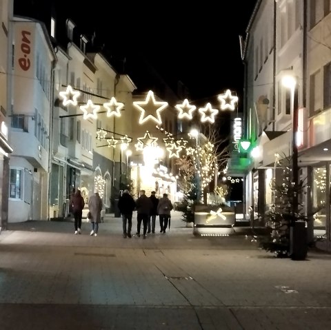 festlich geschmückte Fußgängerzone, © TI Bitburger Land festlich geschmückte Fußgängerzone, © TI Bitburger Land