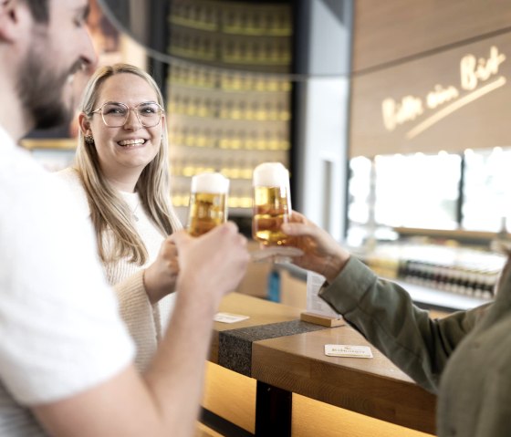 Prostszene, © Bitburger Brauerei Prostszene, © Bitburger Brauerei