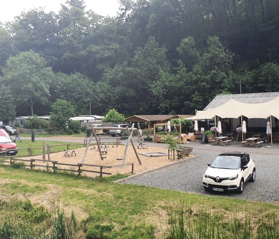 Das Camp Kyllburg liegt direkt an der Kyll, © TI Bitburger Land Das Camp Kyllburg liegt direkt an der Kyll, © TI Bitburger Land