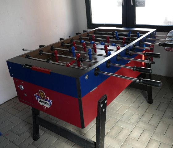 Aufenthaltsraum_mit_Kicker Aufenthaltsraum_mit_Kicker