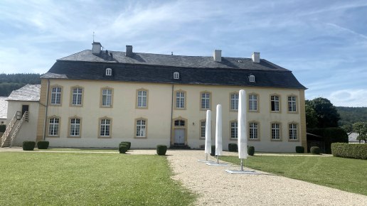 Schloss Niederweis, © Felsenland Südeifel Tourismus GmbH / Anna Carina Krebs Schloss Niederweis, © Felsenland Südeifel Tourismus GmbH / Anna Carina Krebs