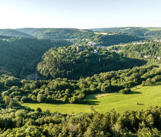 Blick auf die Kyll-Schleife rund um Kyllburg, © Eifel Tourismus GmbH, Dominik Ketz Blick auf die Kyll-Schleife rund um Kyllburg, © Eifel Tourismus GmbH, Dominik Ketz