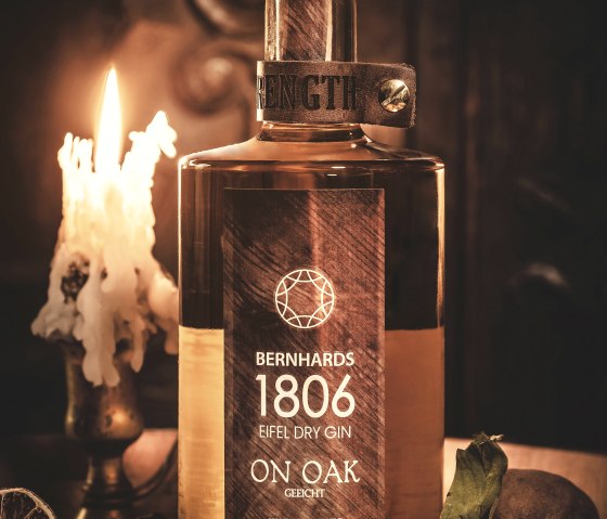 On Oak Gin Bernhards 1806, © Bernhard Zender On Oak Gin Bernhards 1806, © Bernhard Zender
