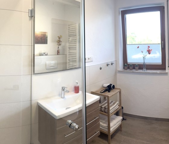 neues modernes Badezimmer neues modernes Badezimmer