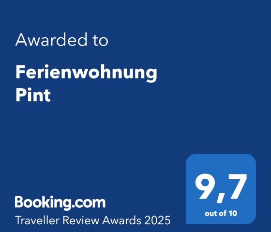 Traveller Review Award Booking.com_2025 Traveller Review Award Booking.com_2025