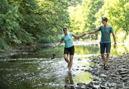 S'amuser au bord de l'eau de la Prüm sur la route du lac de barrage de la vallée de la Prüm, © Eifel Tourismus GmbH, D. Ketz S'amuser au bord de l'eau de la Prüm sur la route du lac de barrage de la vallée de la Prüm, © Eifel Tourismus GmbH, D. Ketz