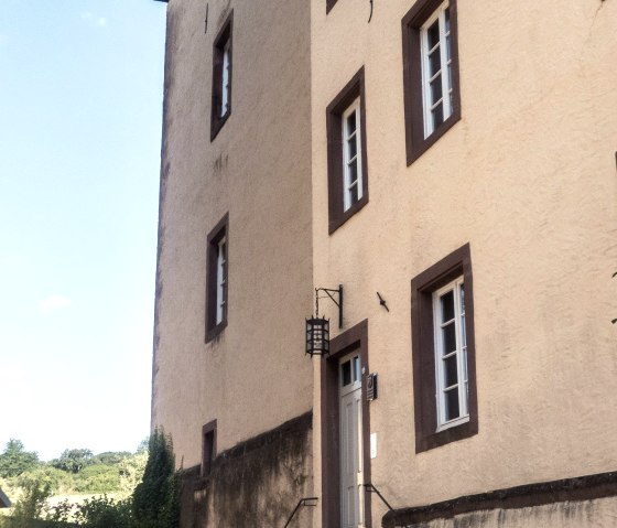 Vorderseite Burg Dudeldorf, © TI Bitburger Land Vorderseite Burg Dudeldorf, © TI Bitburger Land