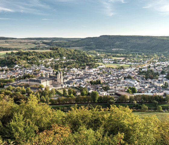 Panoramic view of Echternach in Luxembourg, surrounded by green hills and forests, taken from the Liborius Chapel viewpoint., © Eifel Tourismus, D. Ketz Panoramic view of Echternach in Luxembourg, surrounded by green hills and forests, taken from the Liborius Chapel viewpoint., © Eifel Tourismus, D. Ketz