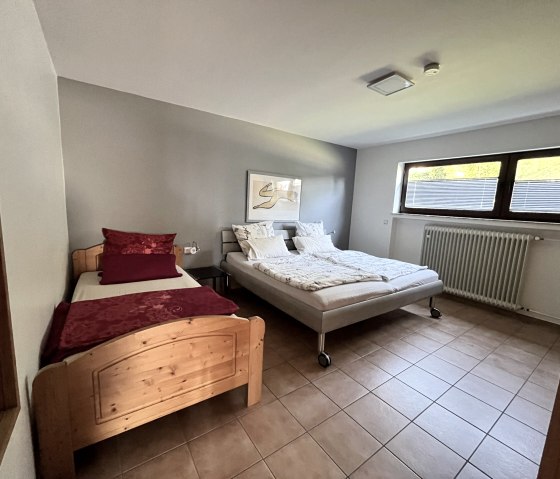 Doppelschlafzimmer mit Zustellbett Doppelschlafzimmer mit Zustellbett