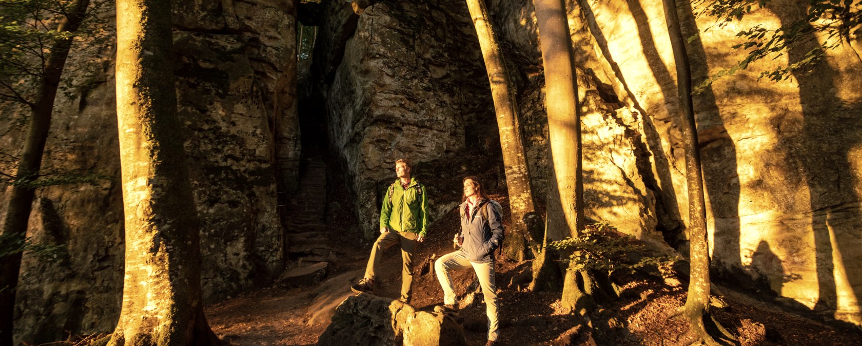 Sonnenaufgang in der felsigen Teufelsschlucht, © Eifel Tourismus GmbH, Dominik Ketz Sonnenaufgang in der felsigen Teufelsschlucht, © Eifel Tourismus GmbH, Dominik Ketz