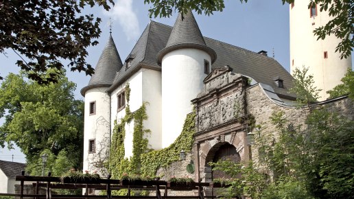 Frühlingszeit auf der BUrg Rittersdorf, © TI Bitburger Land Frühlingszeit auf der BUrg Rittersdorf, © TI Bitburger Land