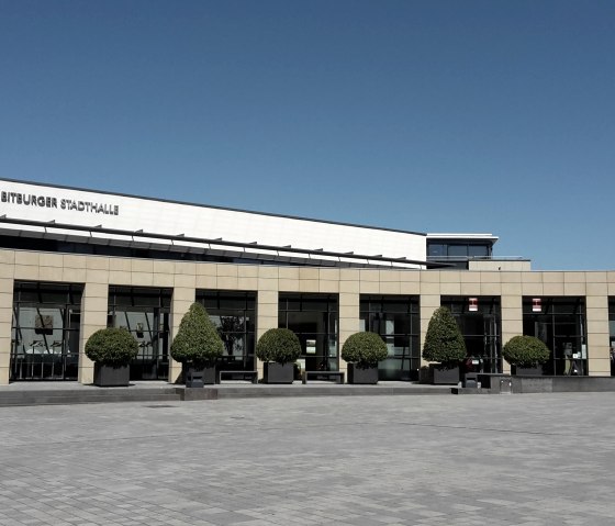 Außenansicht Bitburger Stadthalle Außenansicht Bitburger Stadthalle