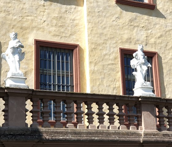 Tietz-Figuren Schloss Malberg, © TI Bitburger Land Tietz-Figuren Schloss Malberg, © TI Bitburger Land