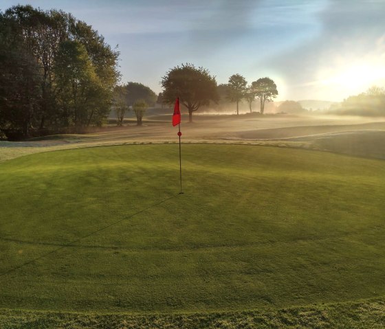 Sonnenaufgang Green Bahn 7, © Golfanlage Lietzenhof Sonnenaufgang Green Bahn 7, © Golfanlage Lietzenhof