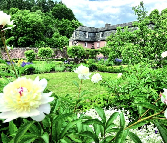 Eiserner Garten Schloss Malberg, © Tourist-Information Bitburger Land Eiserner Garten Schloss Malberg, © Tourist-Information Bitburger Land