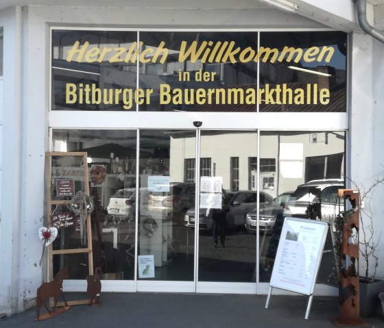 Biauernmarkthalle Eingang, © Tourist-Information Bitburger Land Biauernmarkthalle Eingang, © Tourist-Information Bitburger Land