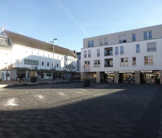 Bitburger Bierhaus "Am Spittel" 50 m van het huis, © Bernd Pütz Bitburger Bierhaus "Am Spittel" 50 m van het huis, © Bernd Pütz