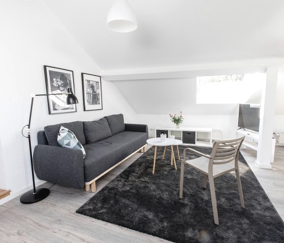 Zweites Wohnzimmer (2.OG) Zweites Wohnzimmer (2.OG)