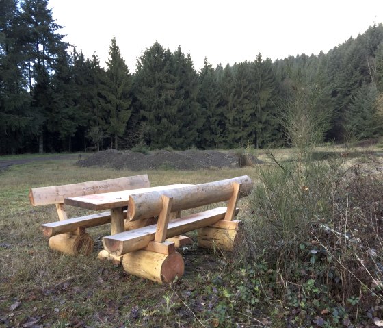Platz zum Ausruhen am Wanderweg Nr. 21, © Harald Geimer Platz zum Ausruhen am Wanderweg Nr. 21, © Harald Geimer