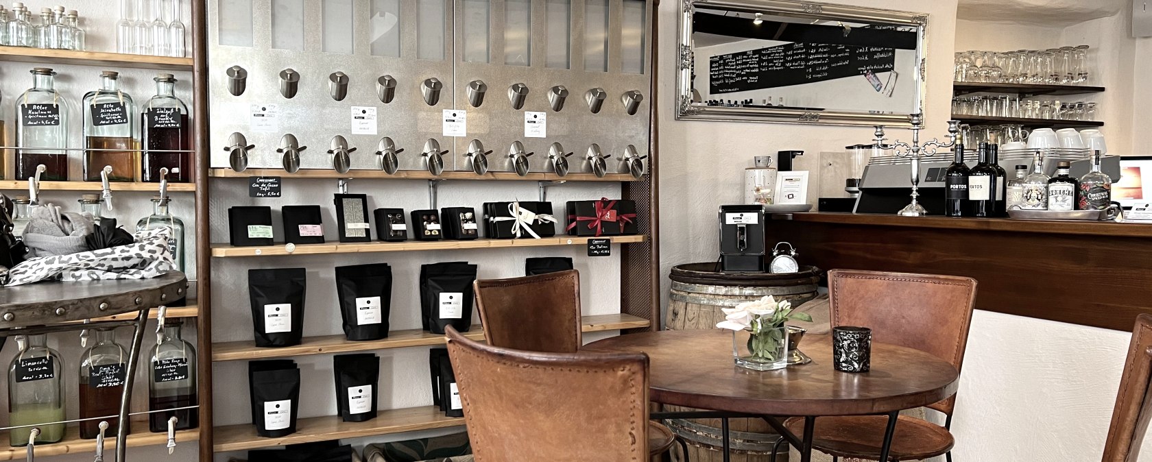 Kaffeebar mit Sitzgelegenheit, © TI Bitburger Land