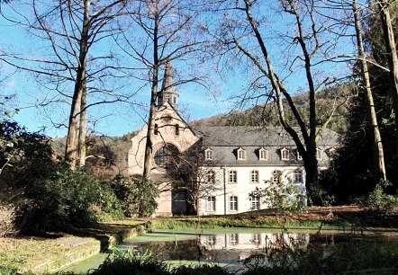 Blick auf Kloster St. Thomas, © Tourist-Information Bitburger Land