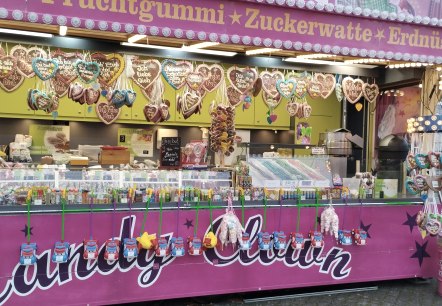 Bitburger Herbstkirmes Süßigkeitenbude, © TI Bitburger Land