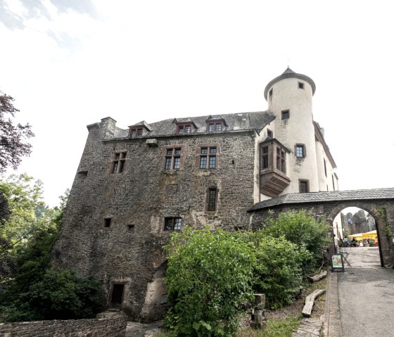Hike through Neuerburg in the NaturWanderPark delux, © Eifel Tourismus GmbH, D. Ketz