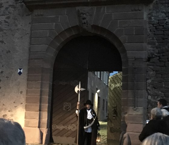 Night watchman Johann at the castle gate, © TI Bitburger Land