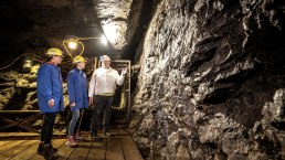 Führung im Besucherbergwerk Mühlerberger Stollen, © Tourist-Information Prümer Land/ET GmbH