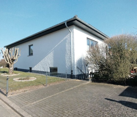 Entrée de l'appartement avec 2 places de parking