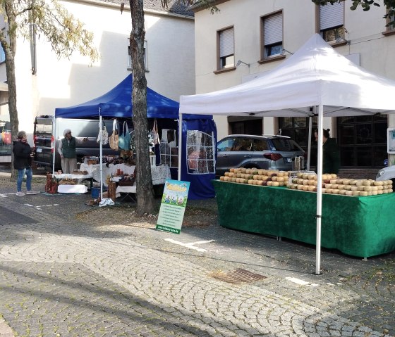 Stand auf dem Herbstmarkt, &copy; TI Bitburger Land