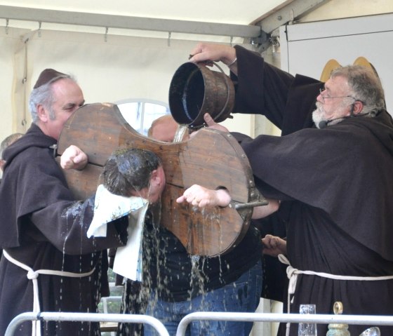 G&auml;&szlig;estrepper-Fest