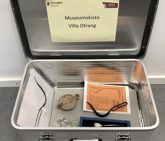 Mallette du mus&eacute;e, &copy; Schneider