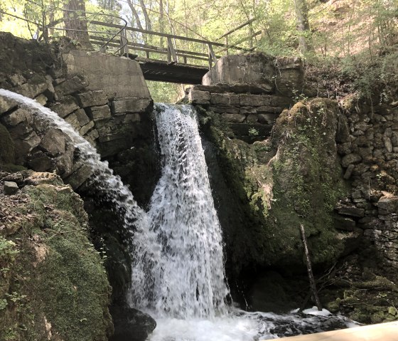 kylltal-tour-wasserfall-mariengrotte, © Uschi Hallet- Tourist-Information Bitburger Land