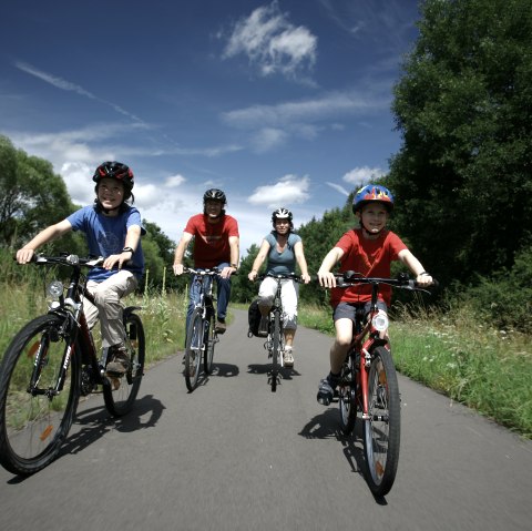 Familienausflug mit dem Rad, &copy; Archiv Eifel Tourismus GmbH, Fotograf: intention Werbeagentur