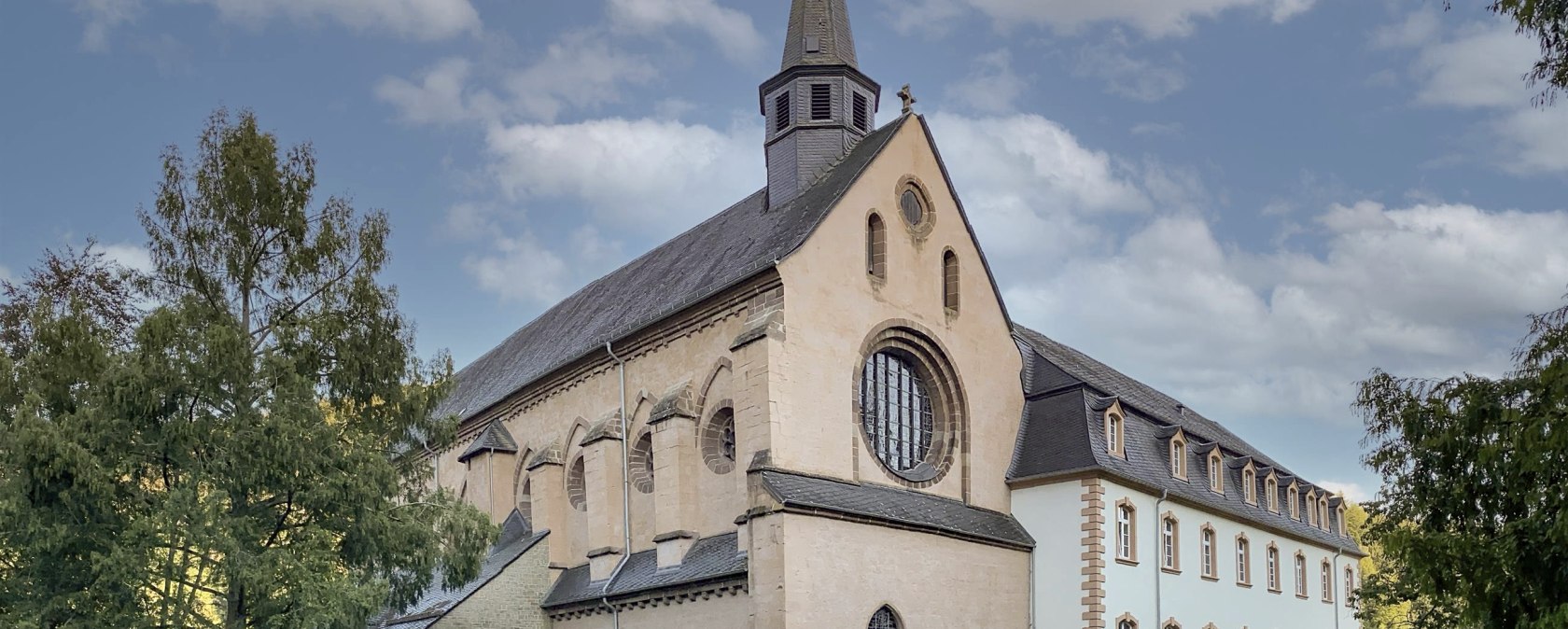Kloster St. Thomas - Westfassade, © Rudolf Höser