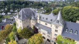 Luftbild der Burg Blankenheim, © Nordeifel Tourismus GmbH & Jugendherberge Burg Blankenheim#