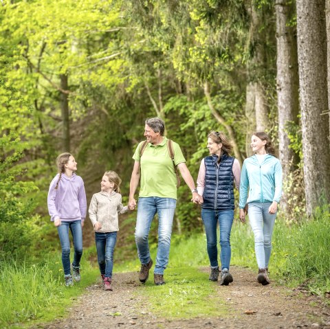 Familie beim Wandern, &copy; RPT, Domink Ketz