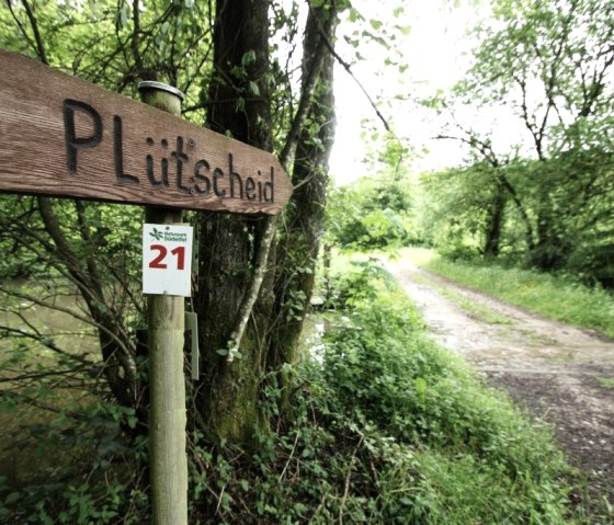 Wegweiser und Markierung, &copy; Harald Geimer