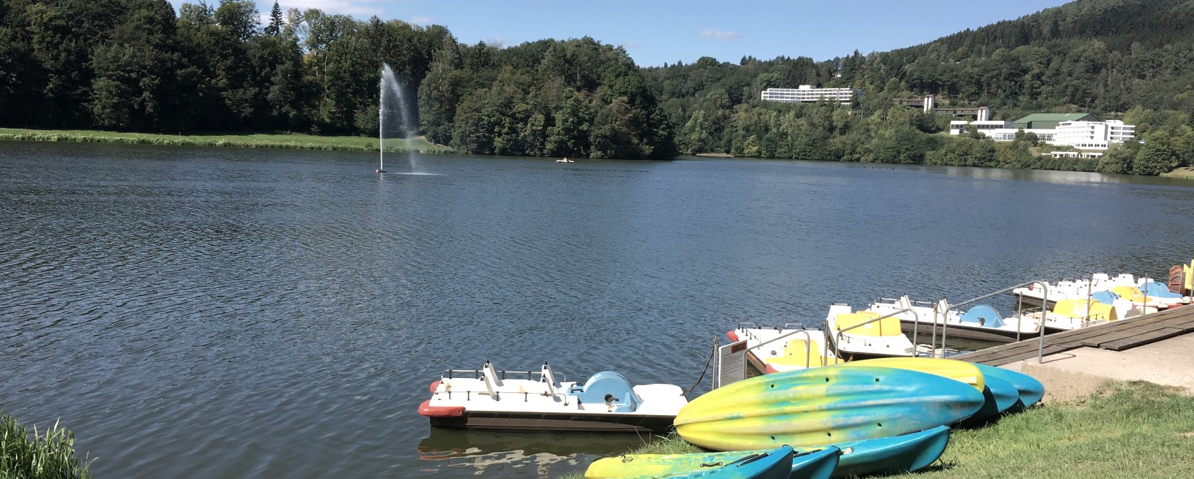 Tretbootfahren auf dem Stausee Bitburg, &copy; Tourist-Information Bitburger Land