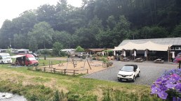 Das Camp Kyllburg liegt direkt an der Kyll, © TI Bitburger Land