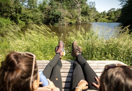 Relaxed rest at Mu&szlig;eplatz, fishing pond on Richelberg, stream path, &copy; Eifel Tourismus GmbH, Dominik Ketz