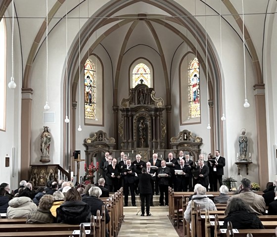 Innenansicht Kirche Bickendorf, © TI Bitburger Land