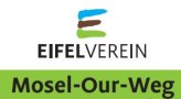 Logo des Eifelvereins mit bunten Strichen und dem Schriftzug 'Mosel-Our-Weg' auf grünem Hintergrund., © Eifelverein