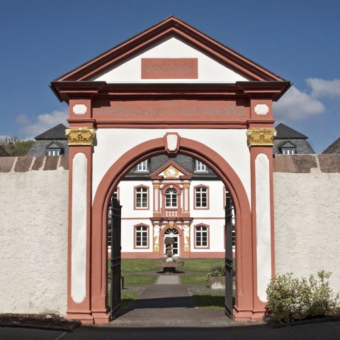 Eingangsportal, © Tourist-Information Bitburger Land