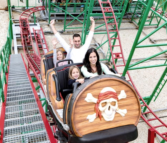 02eifelpark-achterbahn-kaeptn-jacks-wilde-maus, &copy; Eifelpark Gondorf