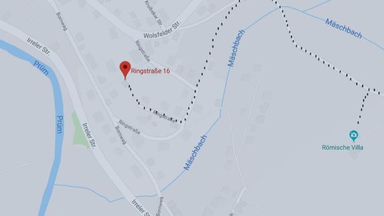 Une carte avec des marquages et des désignations de rues. L'emplacement Ringstraße 16 est mis en évidence.