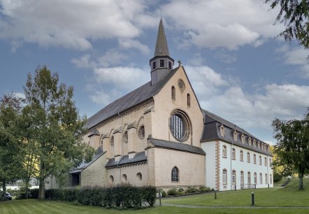 Kloster St. Thomas - Westfassade, © Rudolf Höser