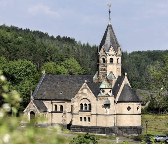 De kerk in Mirbach op etappe 8 van de Eifelsteig, © Jochen Rüffer